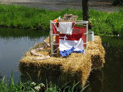 ik zag twee slangen de was op hangen